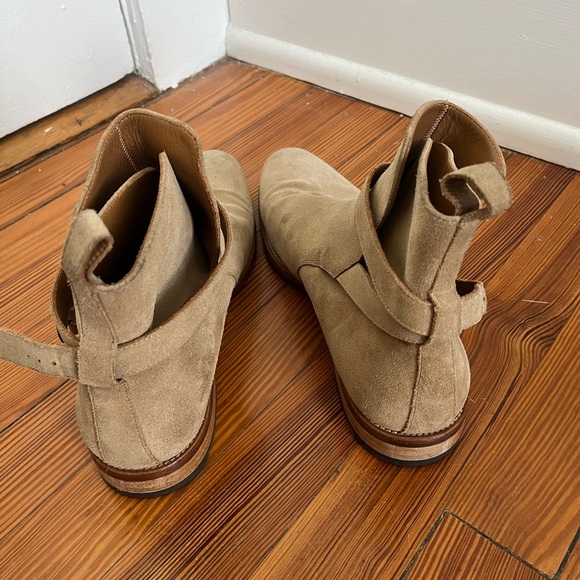 Taft Dylan Boots in Beige Suede - Picture 2 of 6